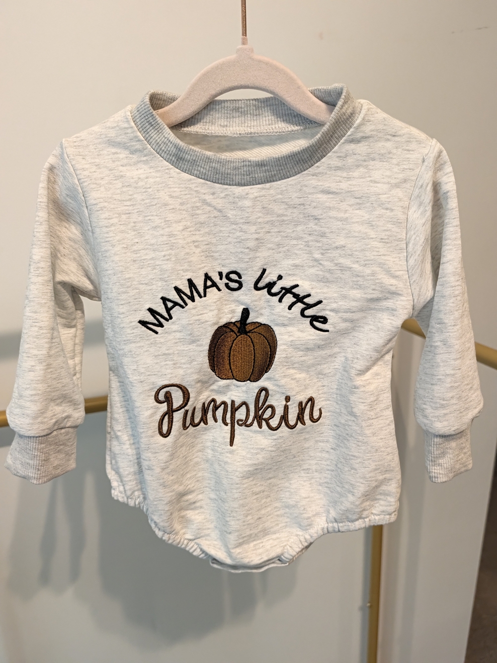 Mama's Little Pumpkin Long-Sleeve Bodysuit - Light Heather Gray